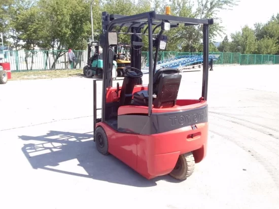 електрокар TOYOTA