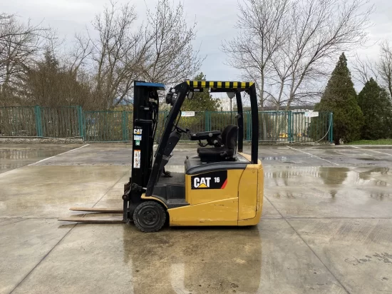 електрокар  CATERPILLAR